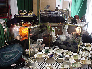 初期店舗のパワーストーンの展示販売