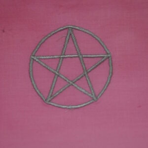ペンタグラム刺繍入り魔女の手作りオルタークロス（Pink）ミドルサイズ
